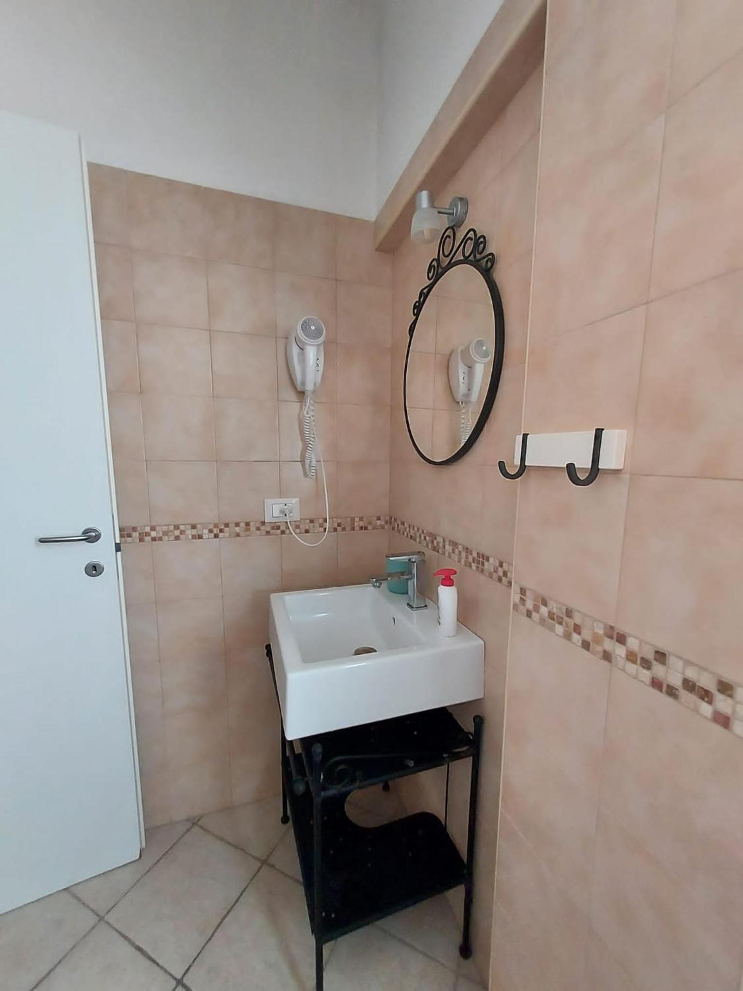 Dimora Trinity - Central Rooms Polignano a Mare Luaran gambar